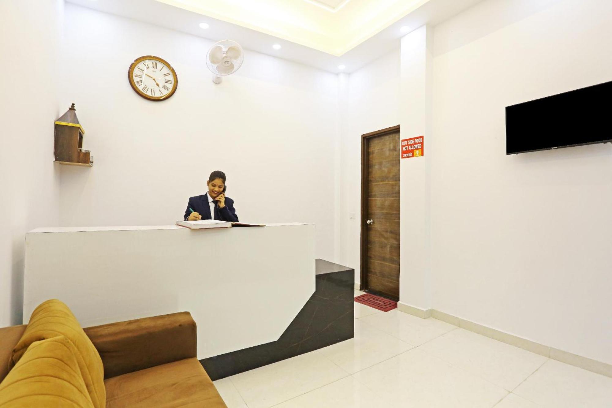 Hotel Vijaydeep Place Near Delhi Airport Nova Deli Exterior foto