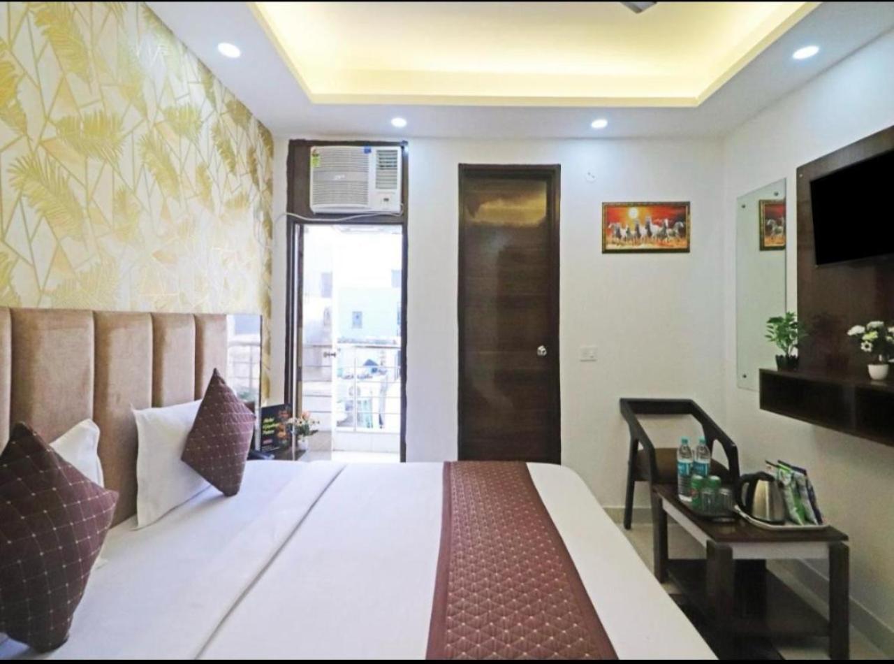Hotel Vijaydeep Place Near Delhi Airport Nova Deli Exterior foto