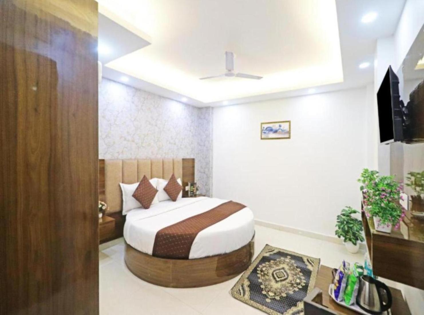 Hotel Vijaydeep Place Near Delhi Airport Nova Deli Exterior foto