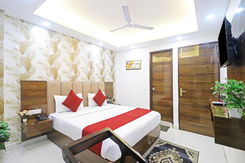 Hotel Vijaydeep Place Near Delhi Airport Nova Deli Exterior foto
